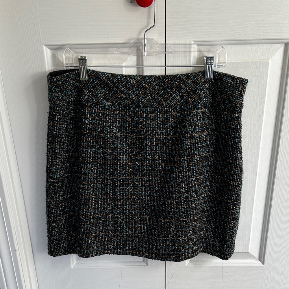 Loft tweed skirt size 14. Gently used.